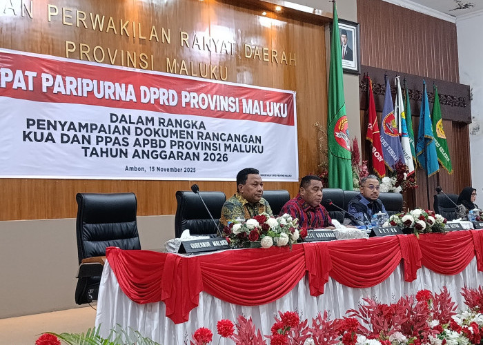Wagub Maluku Sampaikan Rancangan KUA-PPAS 2026 dalam Rapat Paripurna DPRD