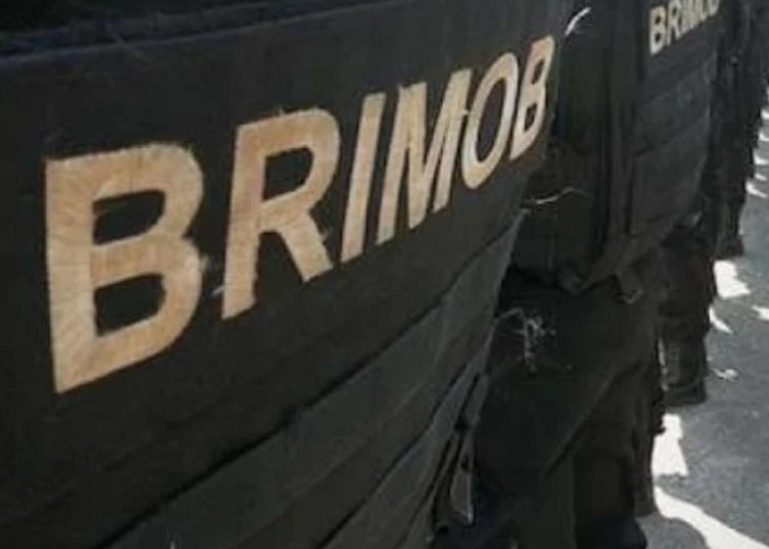 11 Oknum Brimob di SBT Diduga Mengero­yok 2 Keluarga hingga Babak Belur