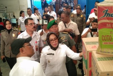 Sidak Distributor, Wawali Ambon Pastikan Stok Bapok Aman Hingga Lebaran 