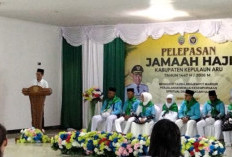 Lepas Tujuh CJH, Wabup Krpulauan Aru Titip Empat Pesan Penting 
