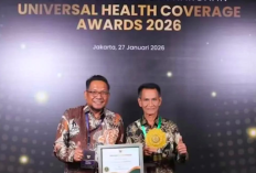 Timotius Kaidel-Muhammad Djumpa Bawa Kabupaten Kepulauan Aru Raih UHC Award