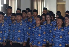Lantik 47 Kepsek, Bupati Aru Ingatkan  Penggunaan Dana Bos Secara Akuntabel   ‎