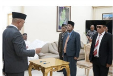 Kaidel Lantik Direksi Baru PDAM Tirta Gwamar