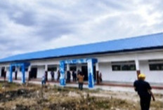 Wakili Bupati Aru, Gainau Resmikan SMP Negeri Papakula 