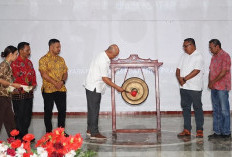 Bupati Kaidel Tutup Pra MUsyawarah Masyarakat Hukum Adat